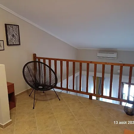 Eva House * 尼基季